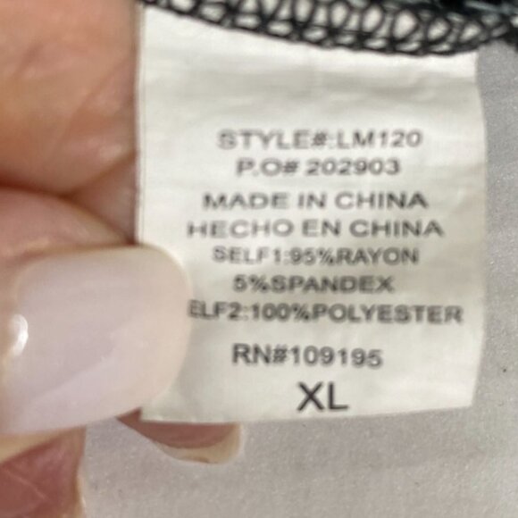 Annabelle Maternity Mixed Media Black, White, and Red Top Size XL Beachy Patriot - Picture 4 of 9